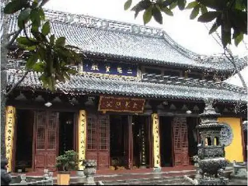 标题:龙华古寺掠影