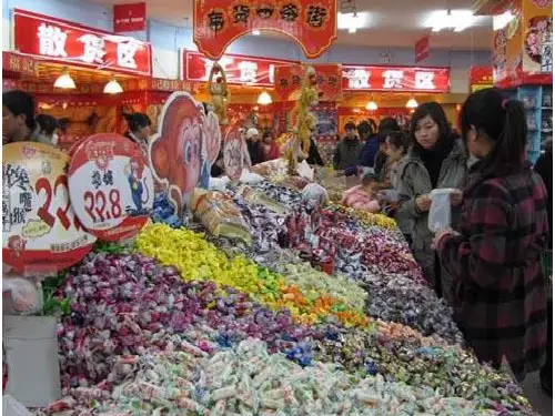 走进商场